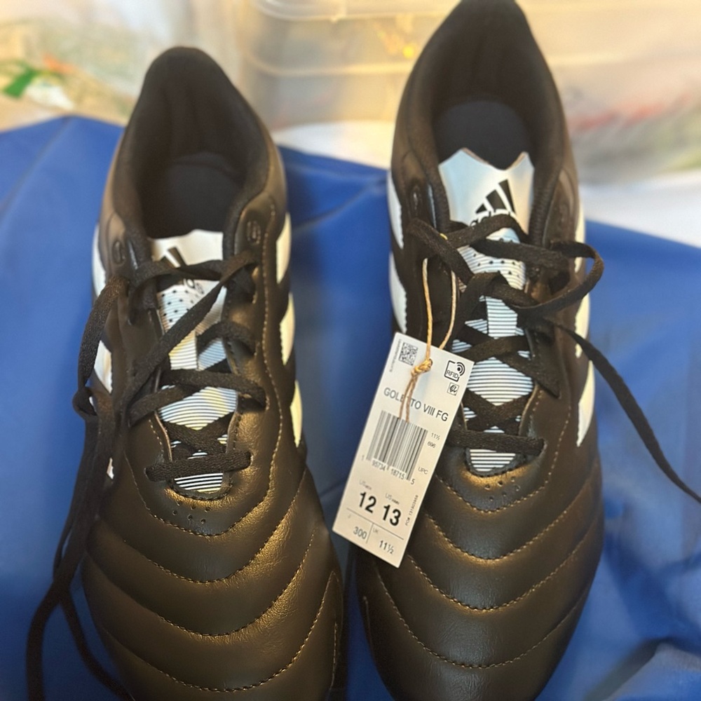 New with Tags! Men's Adidas Soccer Cleats Size 12